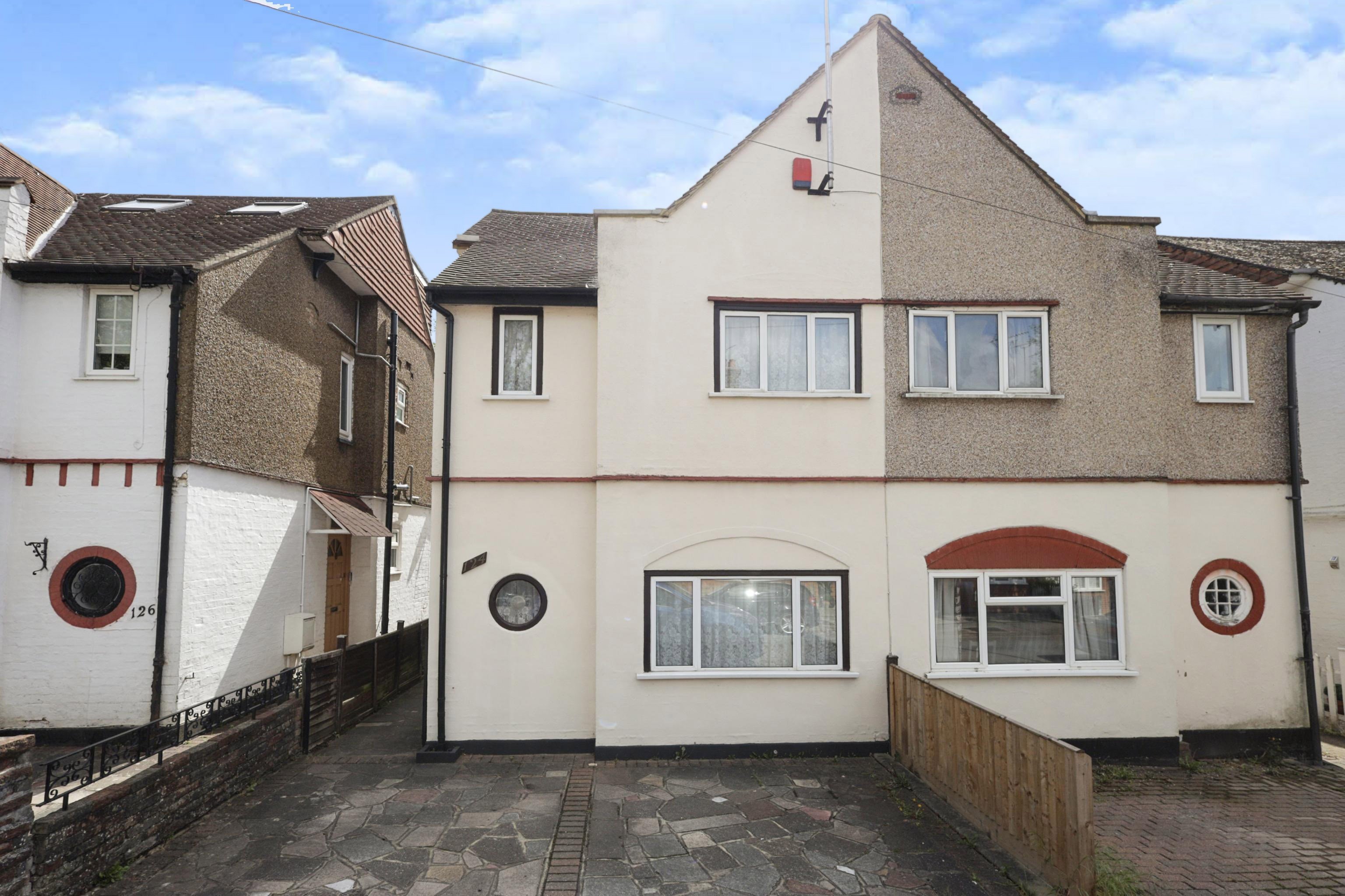 3 bedroom House for sale in Hilliard Road, Northwood, Middlesex, HA6