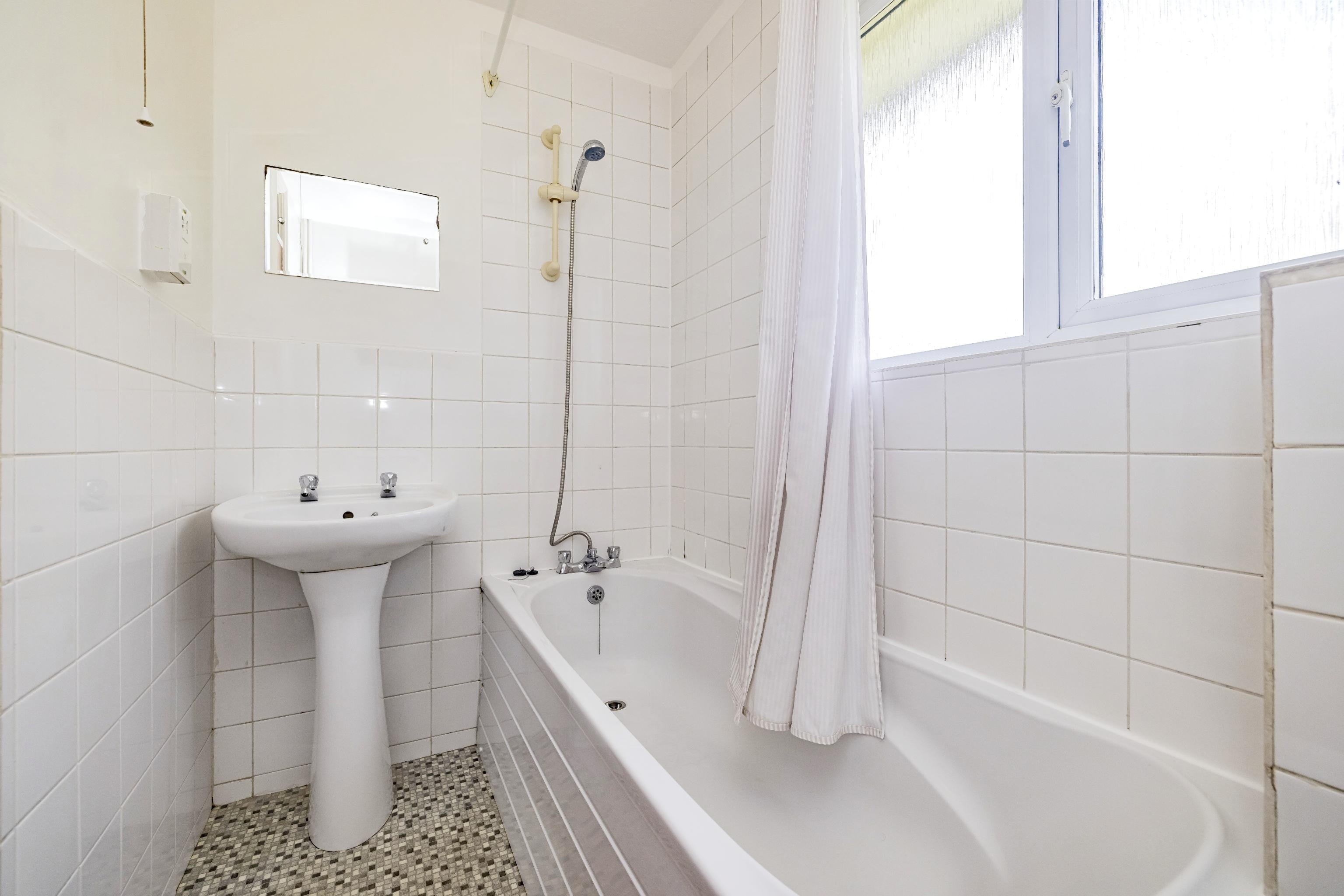 1 bedroom House for sale in Waller Drive, Northwood, London, HA6