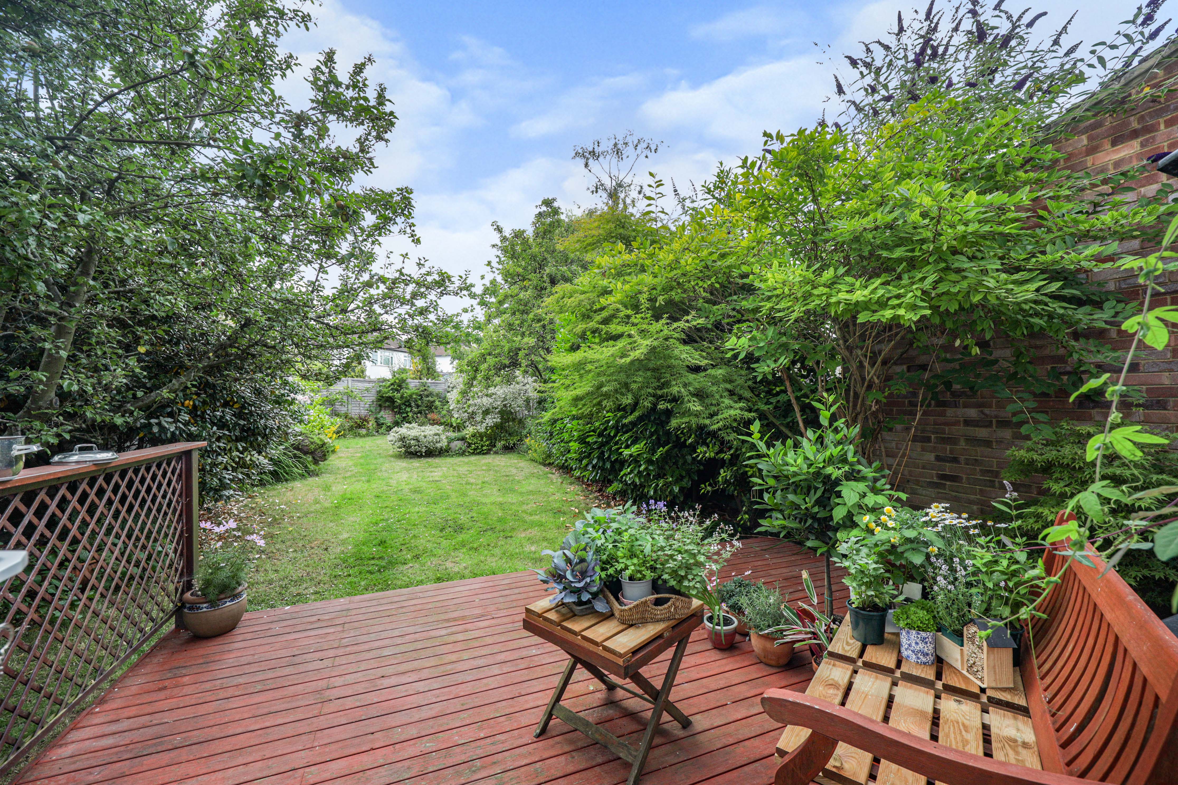 4 bedroom House for sale in The Lawns, Pinner, Middlesex, HA5 Gibbs