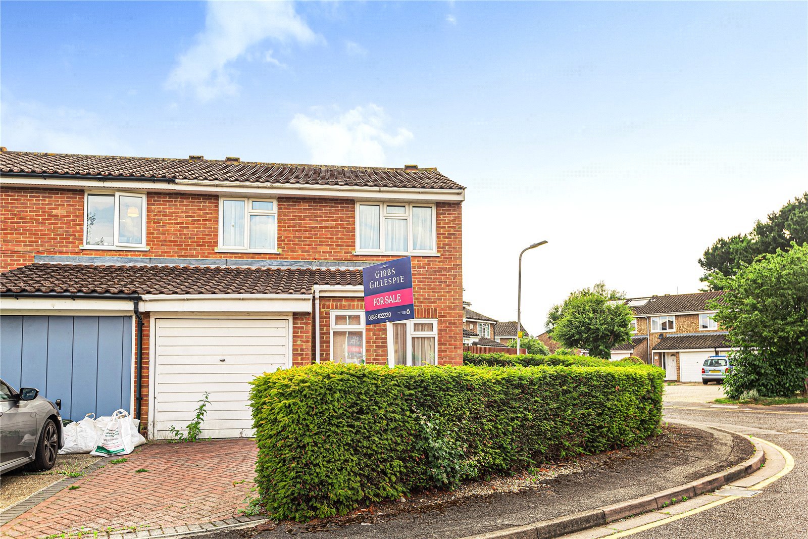 3 bedroom House for sale in Haslam Close, Ickenham, Uxbridge, Middlesex