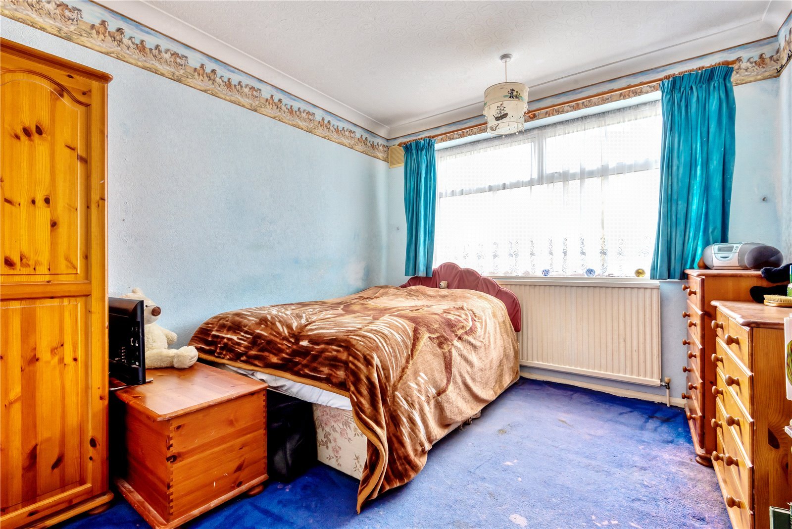 4 bedroom House for sale in Queens Walk, Ruislip, Middlesex, HA4