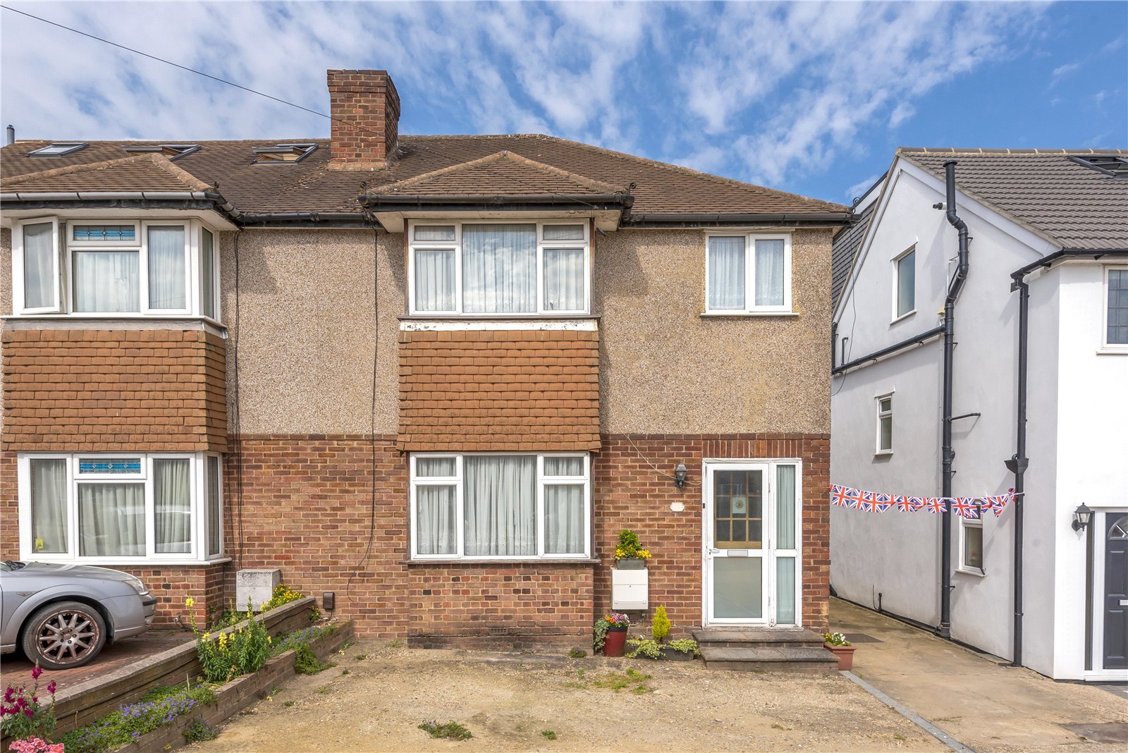 4 bedroom House for sale in Queens Walk, Ruislip, Middlesex, HA4