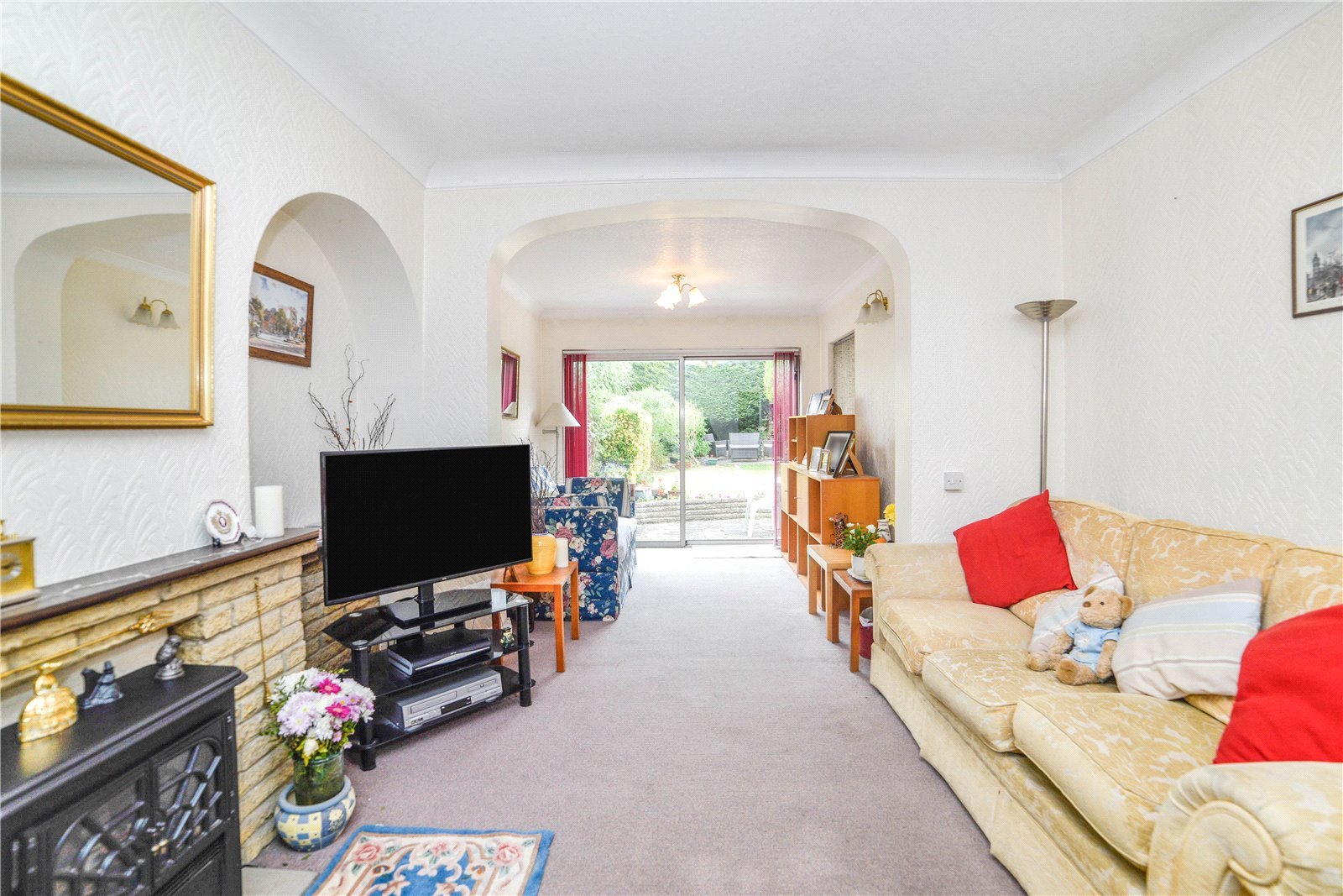 3 bedroom House for sale in Rosecroft Walk, Pinner, Middlesex, HA5