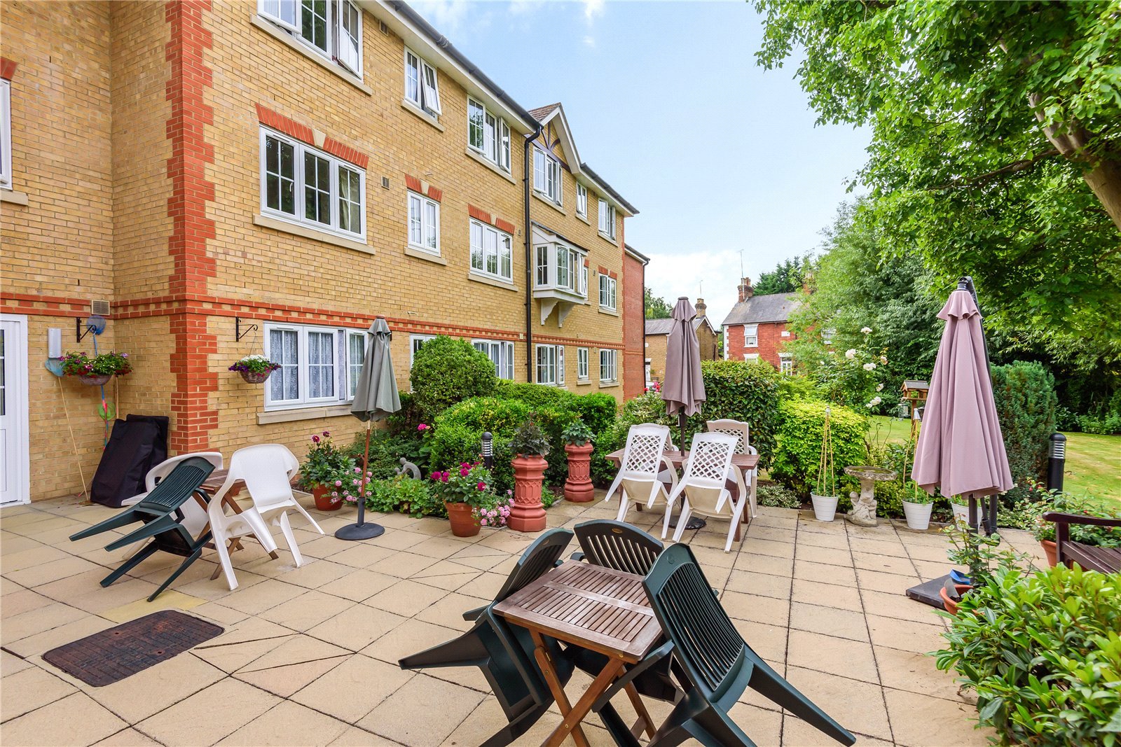 2 bedroom Flat/Apartment for sale in High Street, Rickmansworth