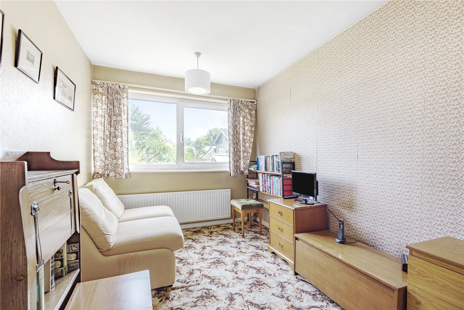 4 bedroom House for sale in Fairacres, Ruislip, Middlesex, HA4 Gibbs