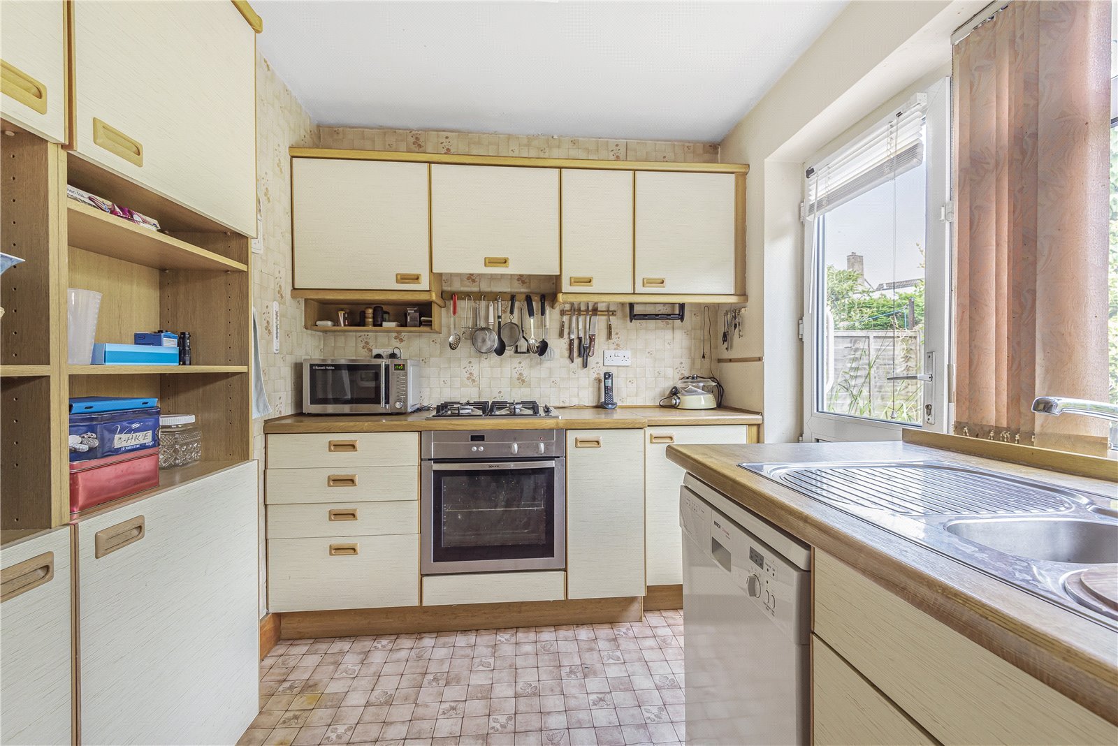 4 bedroom House for sale in Fairacres, Ruislip, Middlesex, HA4 Gibbs