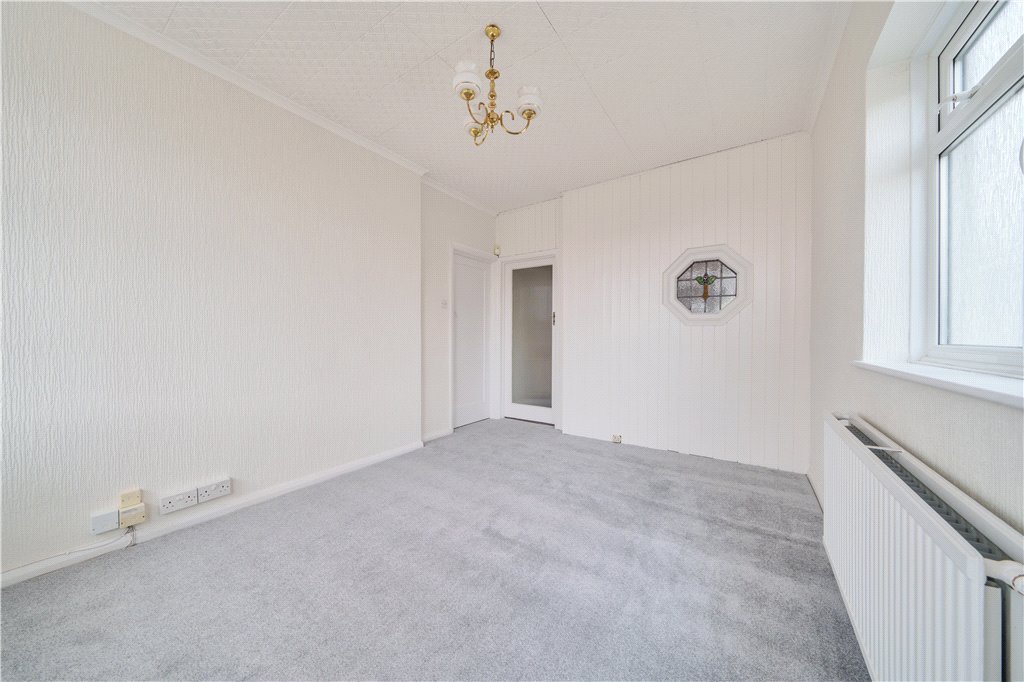 2 bedroom Bungalow for sale in Keswick Gardens, Ruislip, Middlsex, HA4