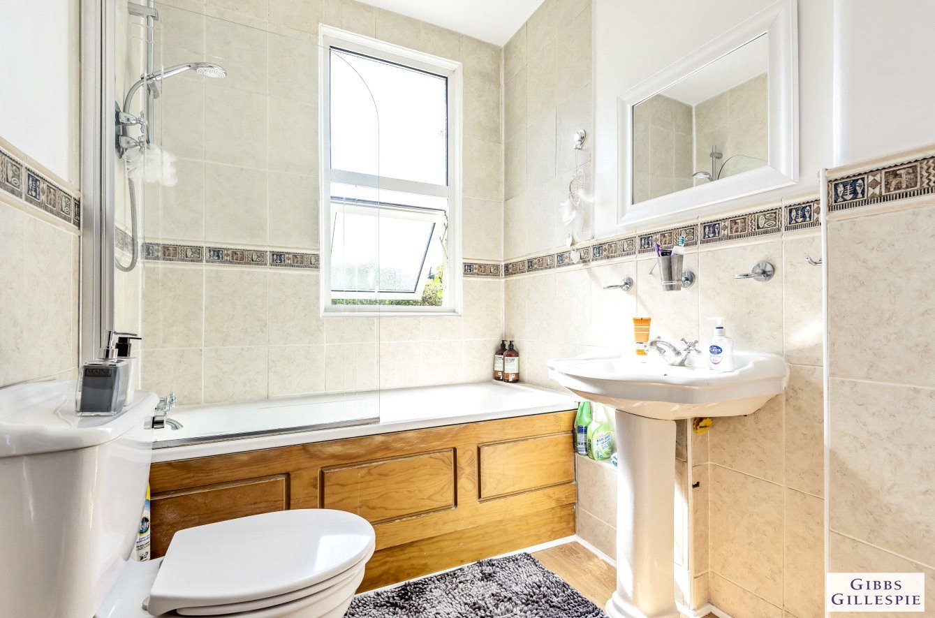 4 bedroom House for sale in Bolton Road, Harrow, Middlesex, HA1 Gibbs