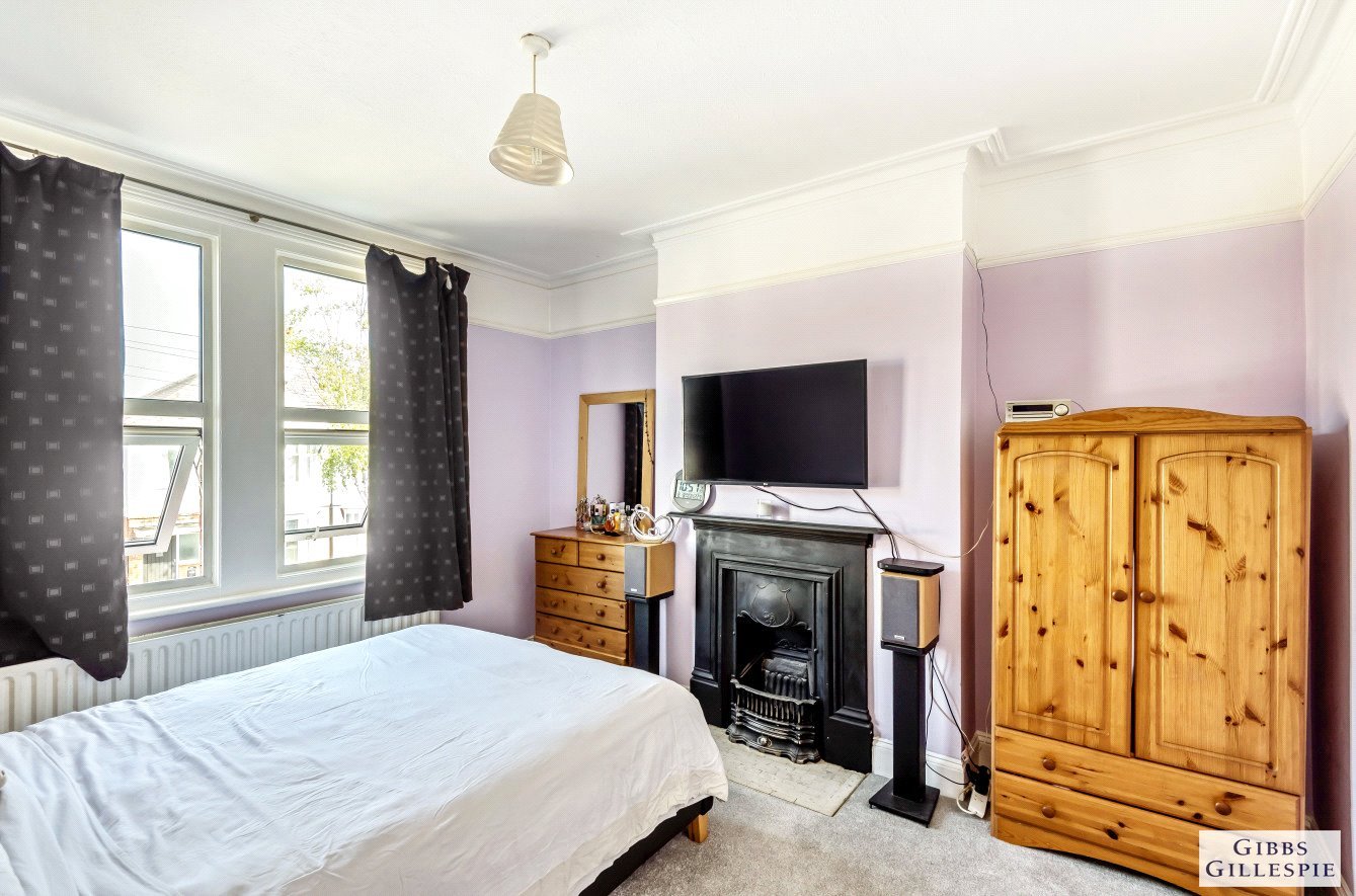 4 bedroom House for sale in Bolton Road, Harrow, Middlesex, HA1 Gibbs