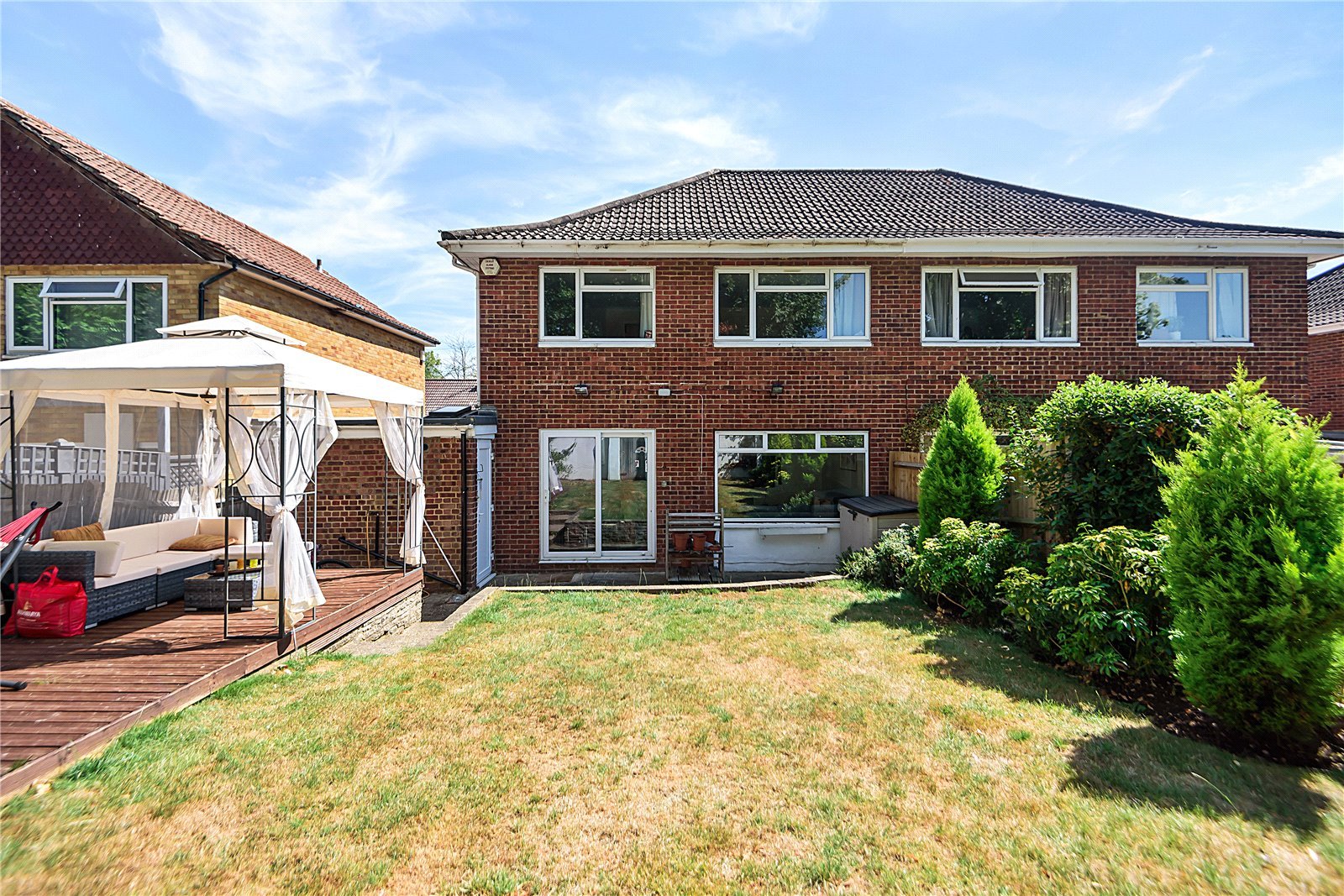 3 bedroom House for sale in Farmlands, Pinner, Middlesex, HA5 Gibbs