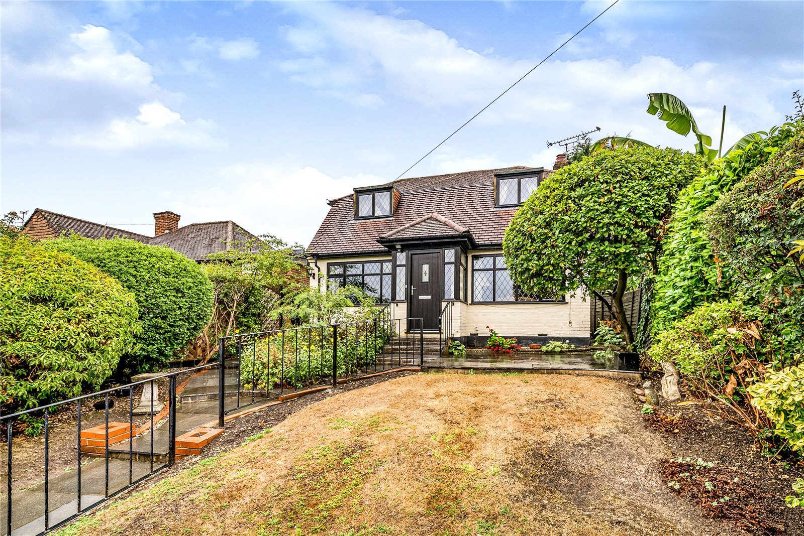 2 bedroom House for sale in Middle Road, Higher Denham, UB9 Gibbs