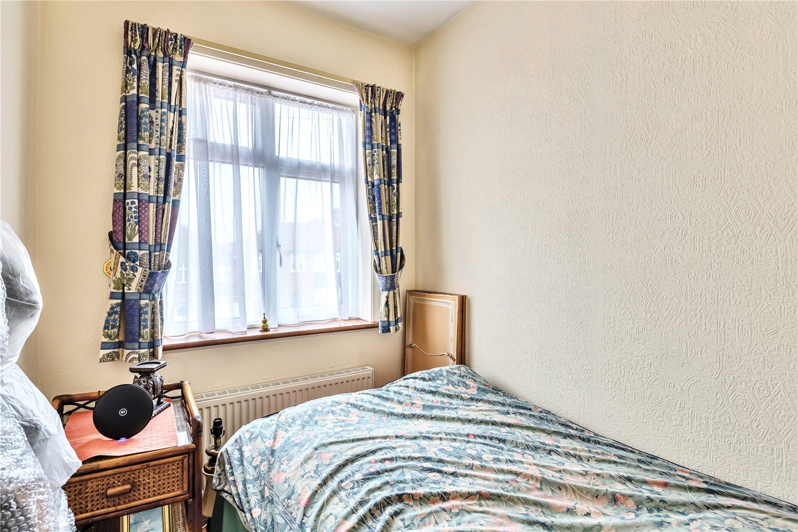 4 bedroom House for sale in Lyon Meade, Stanmore, Middx, HA7 Gibbs