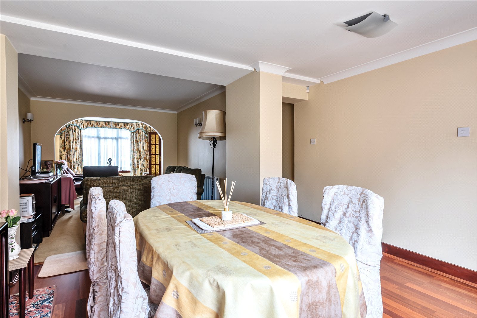 4 bedroom House for sale in Lyon Meade, Stanmore, Middx, HA7 Gibbs