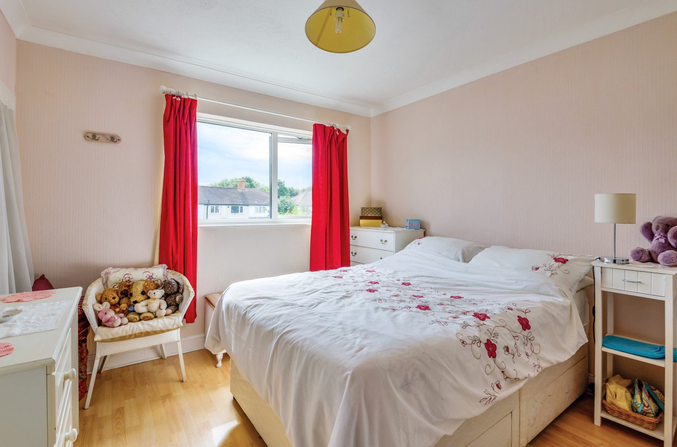 3 bedroom House for sale in Bedford Road, Ruislip, Middlesex, HA4