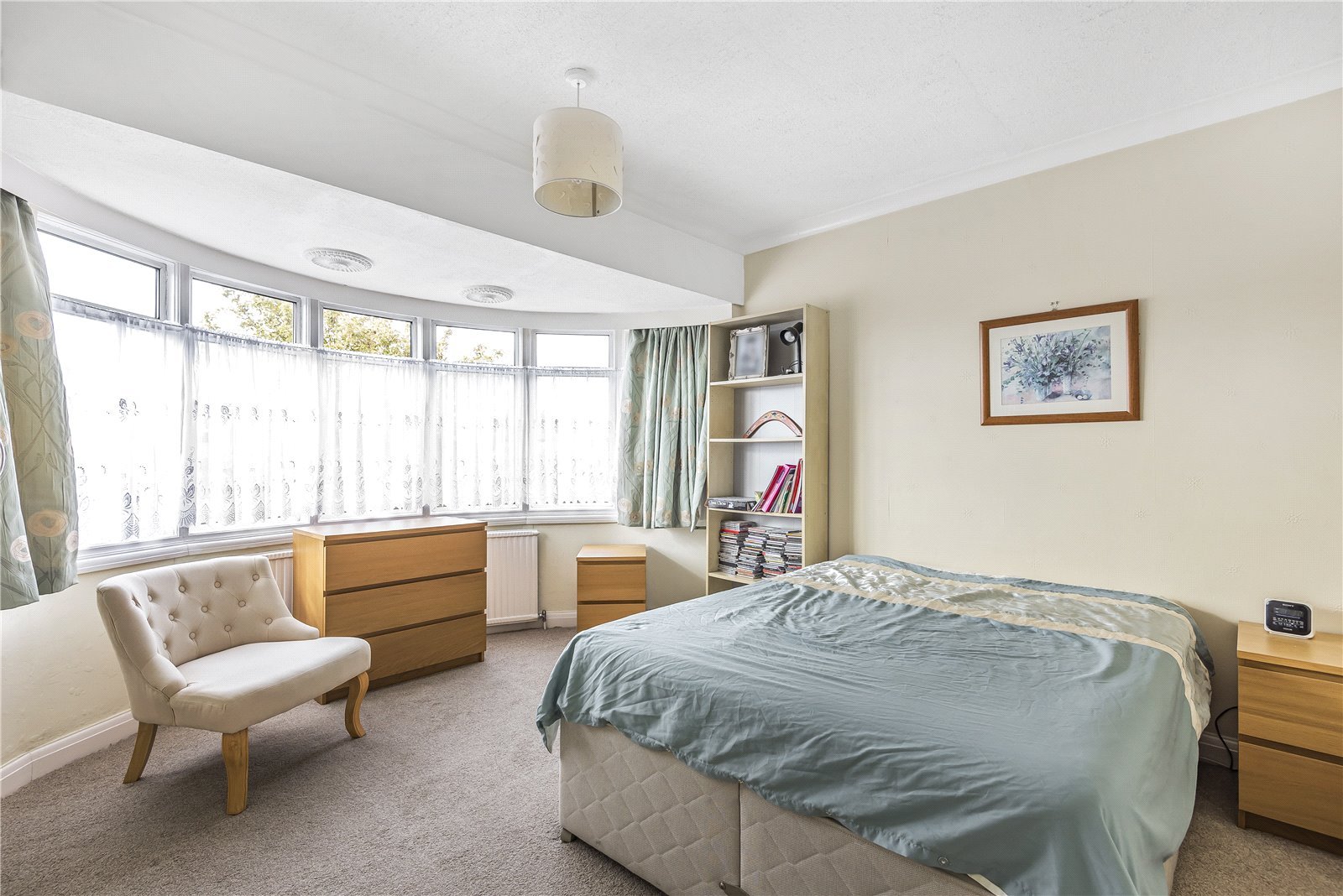 4 bedroom House for sale in Hoylake Crescent, Ickenham, Middlesex, UB10