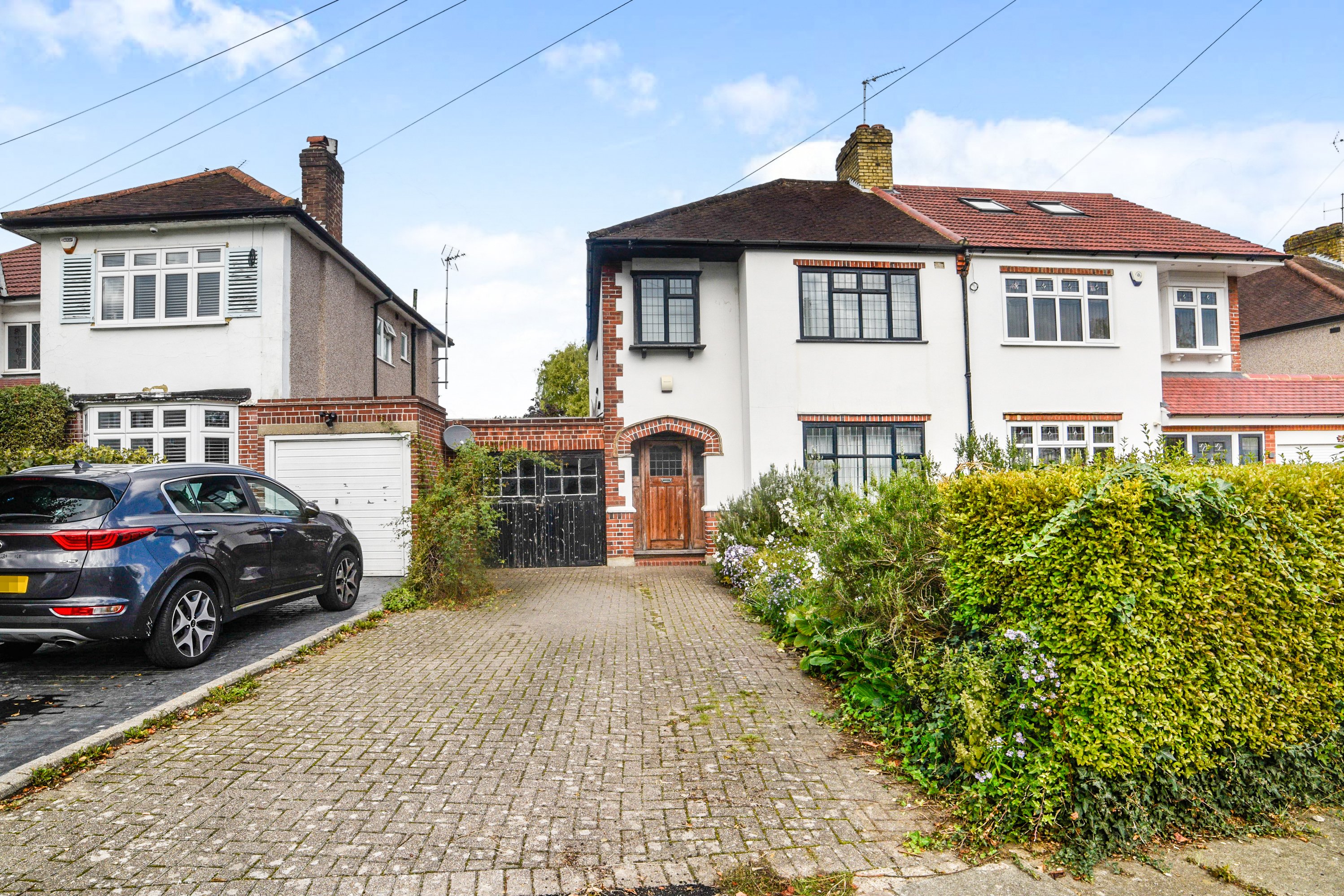 3 bedroom House for sale in St. Michaels Crescent, Pinner, Middlesex