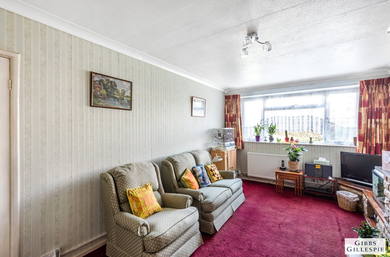 2 bedroom for sale in Headstone Lane, Harrow, Middlesex, HA2