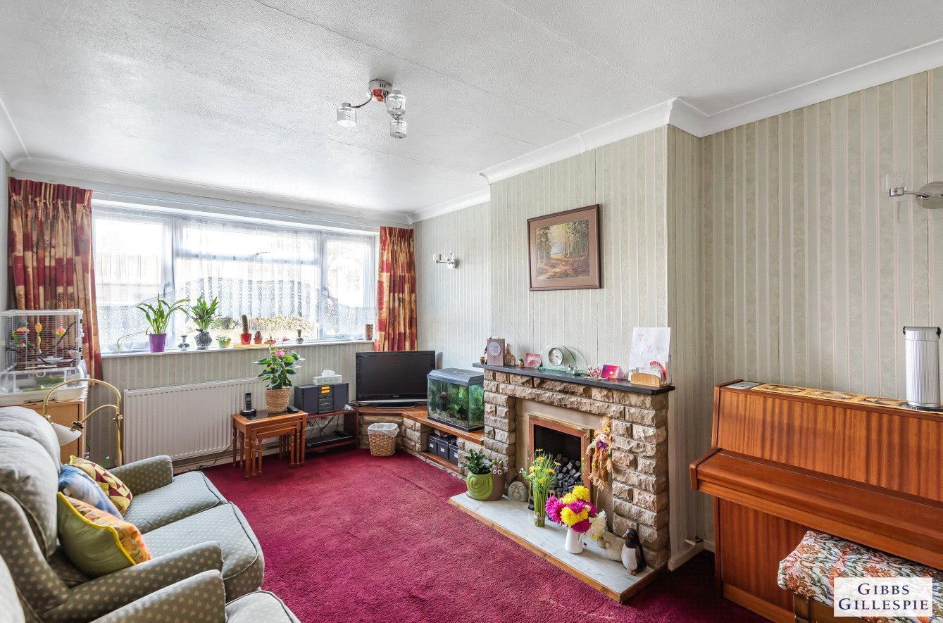 2 bedroom for sale in Headstone Lane, Harrow, Middlesex, HA2