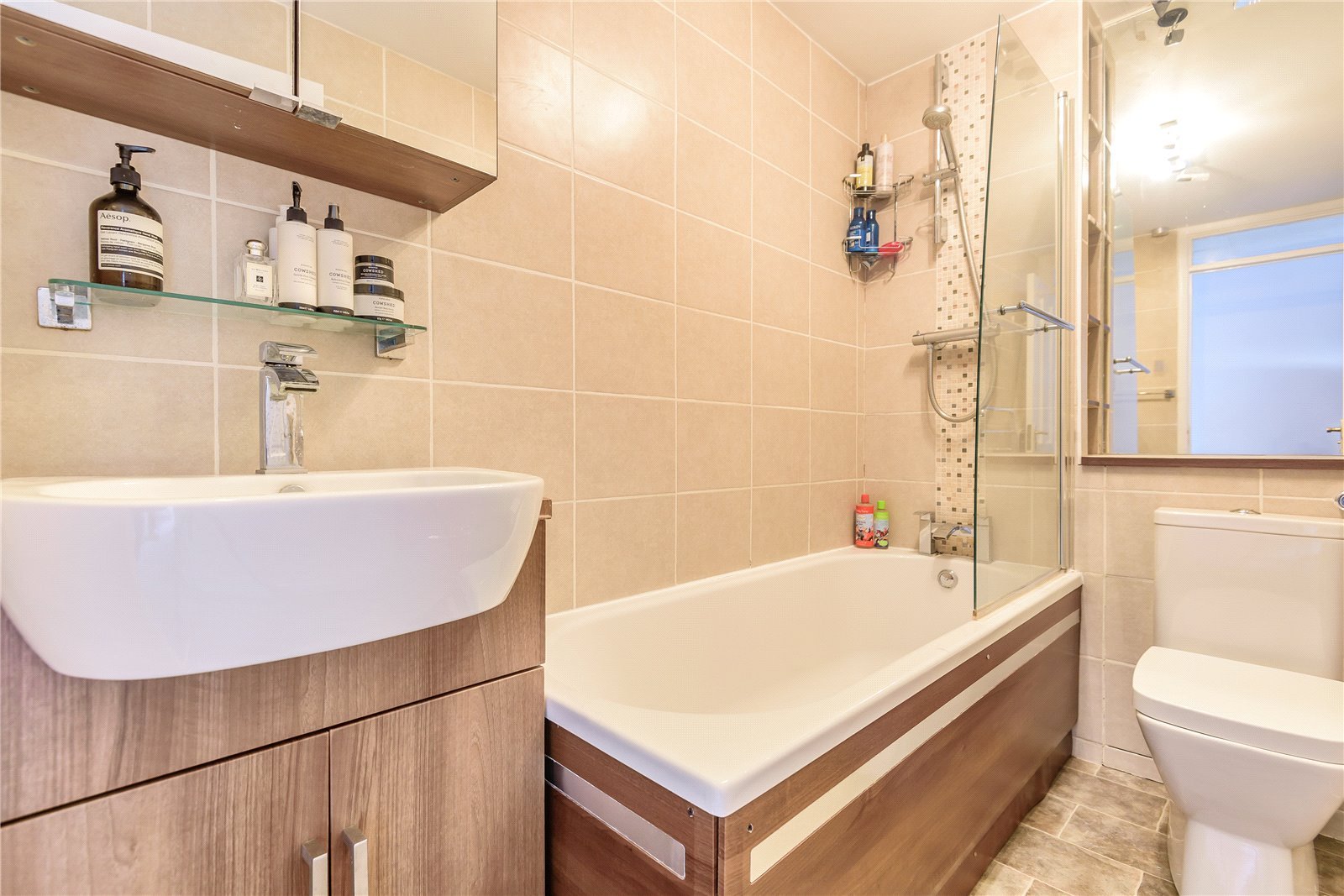 2 bedroom House for sale in Sedley Grove, Harefield, Middlesex, UB9