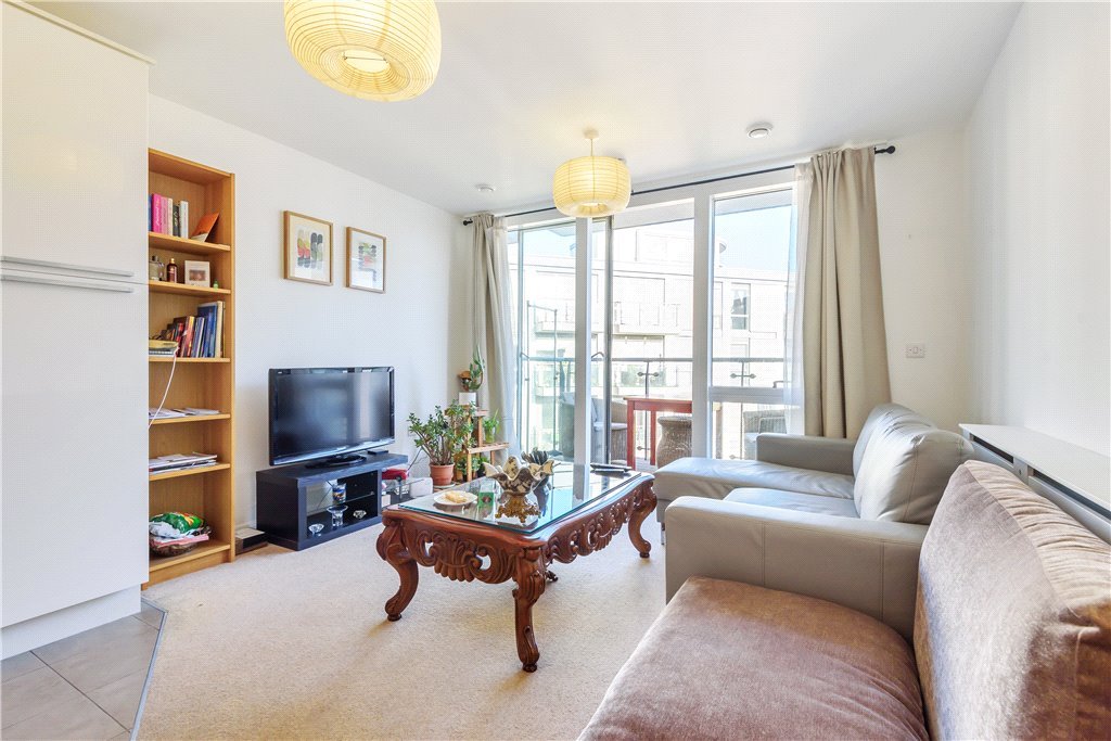 1 bedroom Flat/Apartment for sale in Ealing Road, Brentford, Middlesex