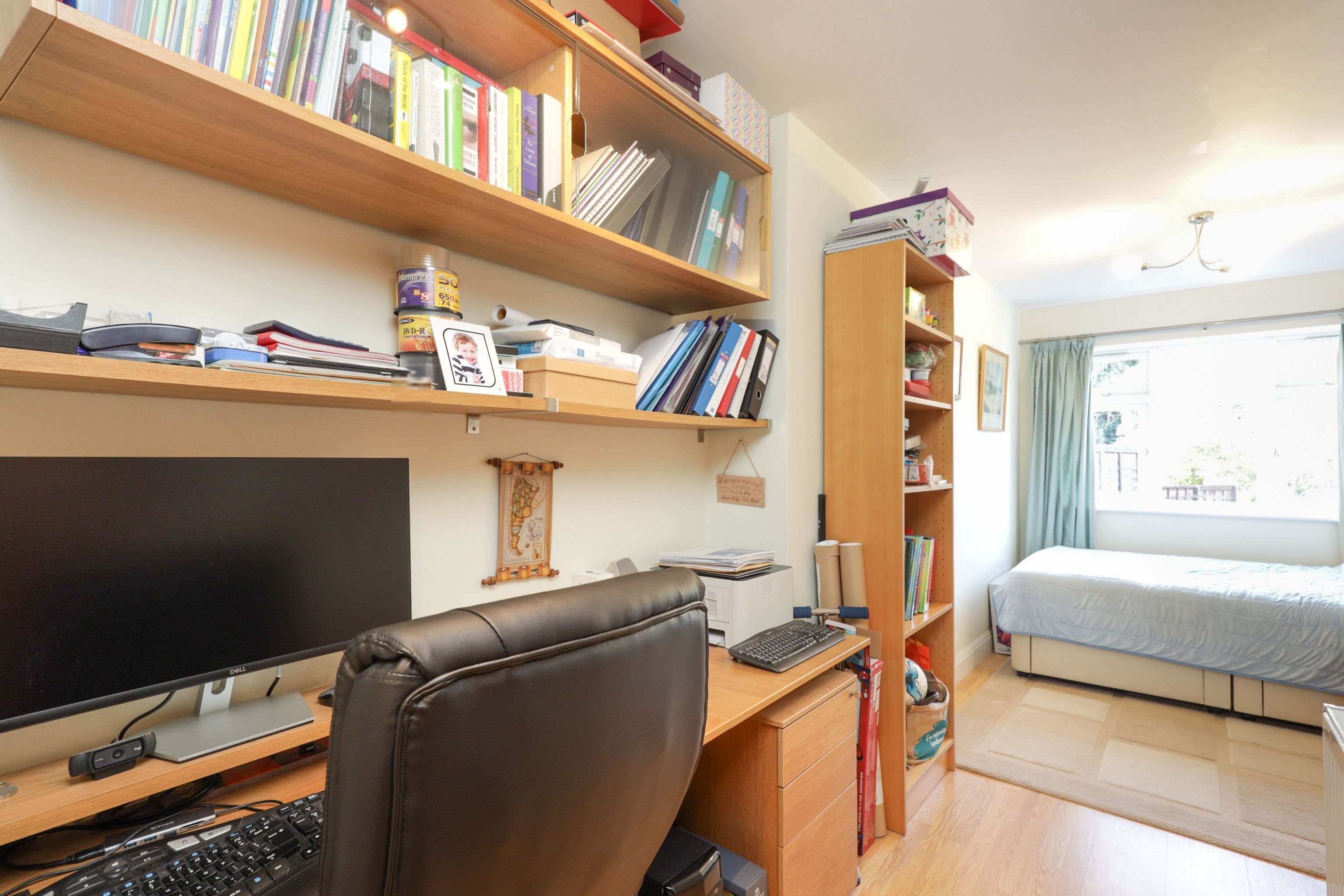 4 bedroom House for sale in Greenway, Pinner, Middlesex, HA5 Gibbs