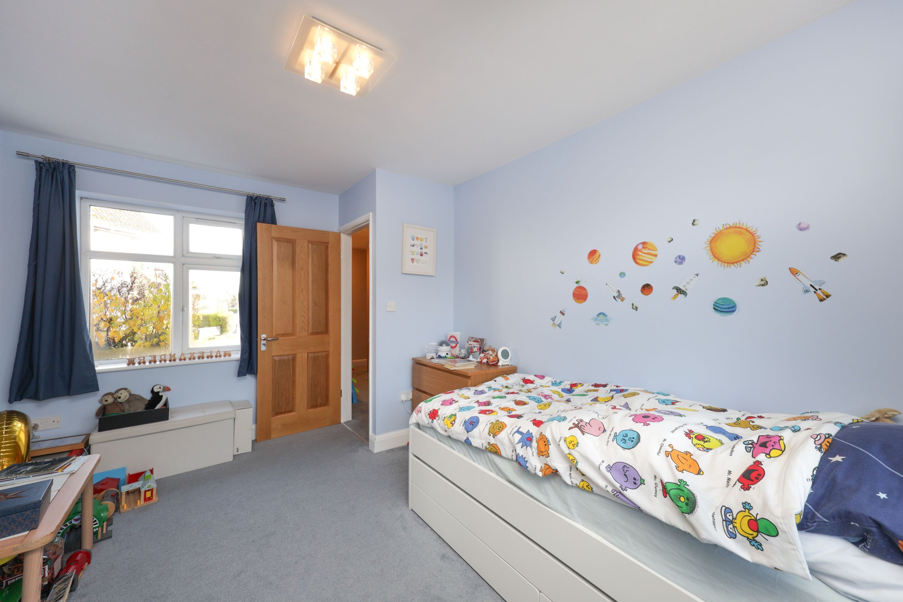 4 bedroom House for sale in Greenway, Pinner, Middlesex, HA5 Gibbs