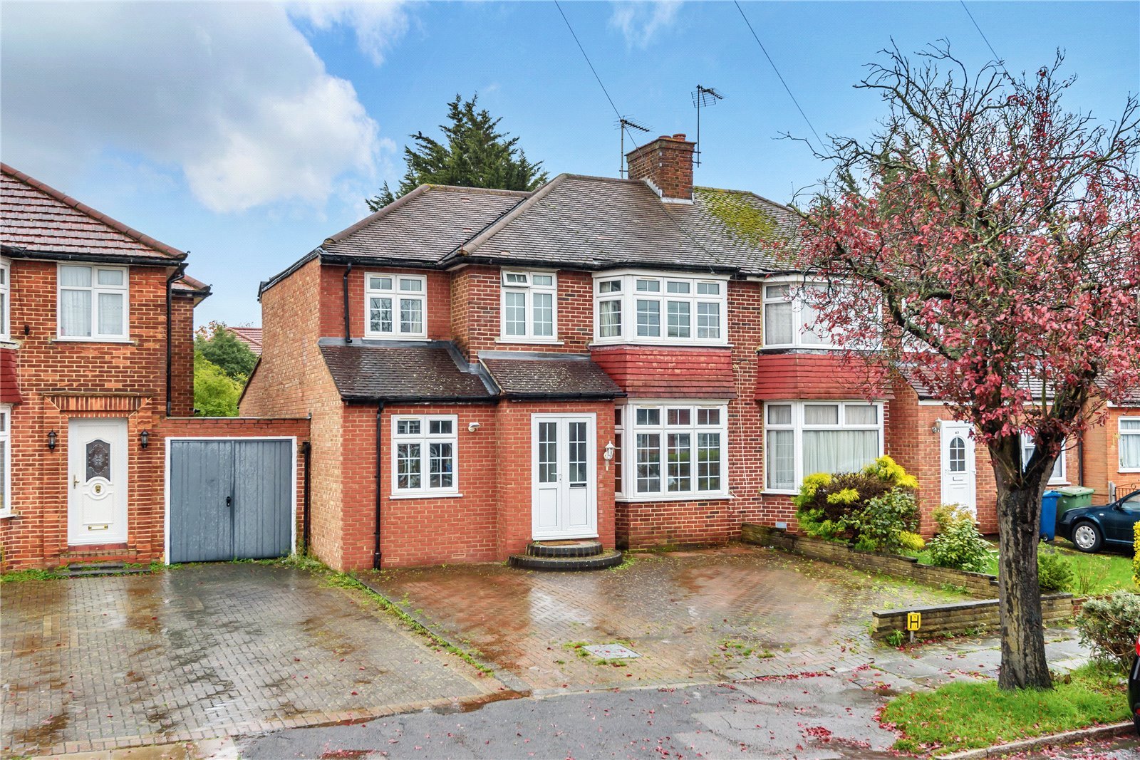 4 bedroom House for sale in Lamorna Grove, Stanmore, Middlesex, HA7