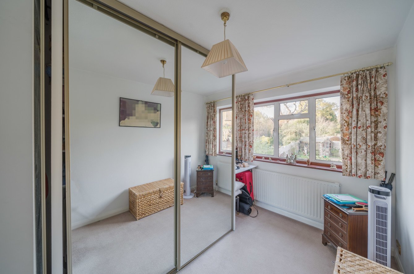 4 bedroom House for sale in High Road Eastcote, Pinner, Middlesex, HA5