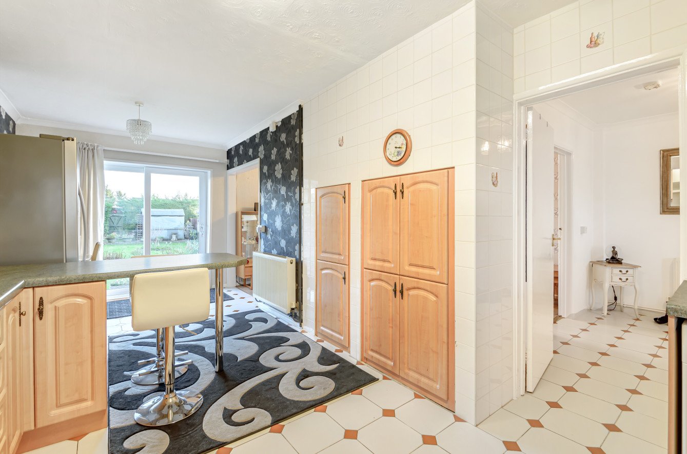 3 bedroom House for sale in Springwell Avenue, Mill End, Rickmansworth