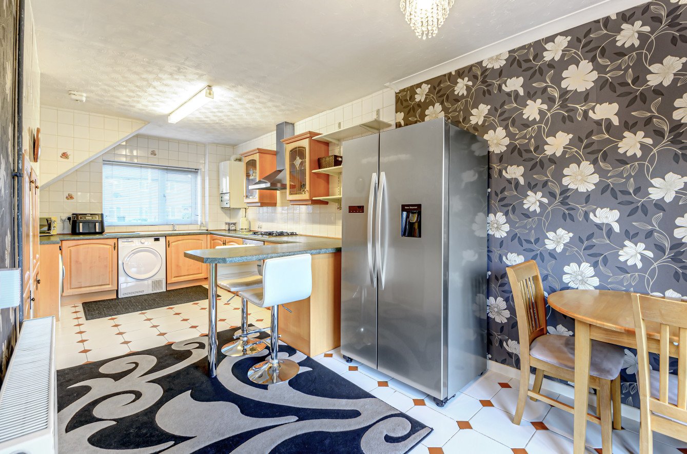 3 bedroom House for sale in Springwell Avenue, Mill End, Rickmansworth