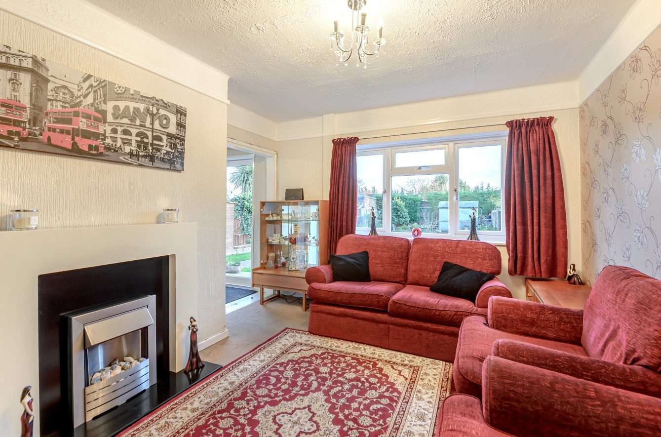 3 bedroom House for sale in Springwell Avenue, Mill End, Rickmansworth