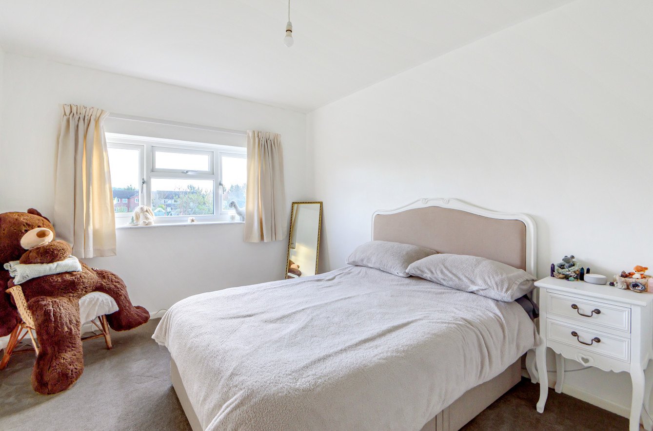 3 bedroom House for sale in Springwell Avenue, Mill End, Rickmansworth