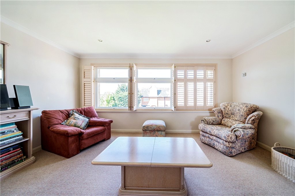 2 bedroom Flat/Apartment for sale in Osborne Court, Park View Road