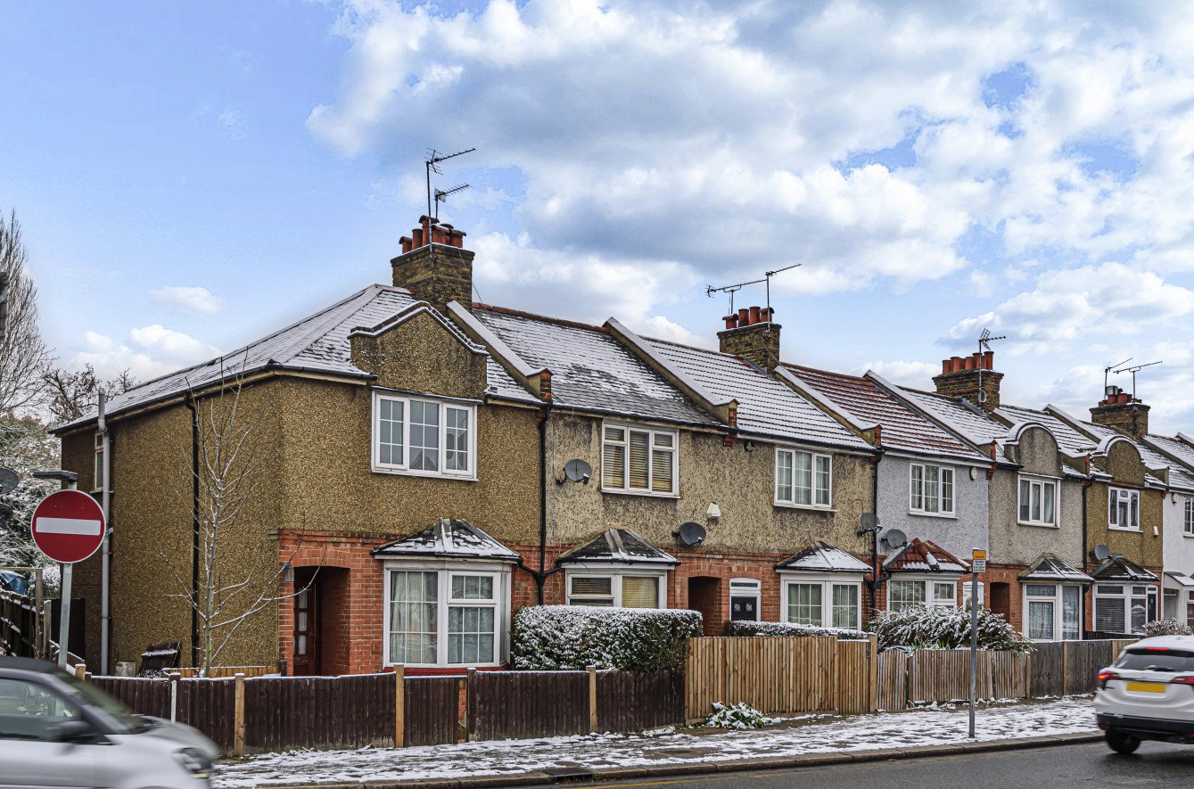 2 bedroom House for sale in Pinner Green, Pinner, Middlesex, HA5