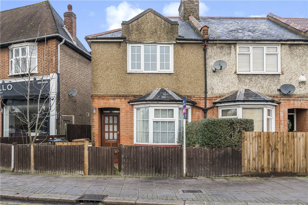 2 bedroom House for sale in Pinner Green, Pinner, Middlesex, HA5