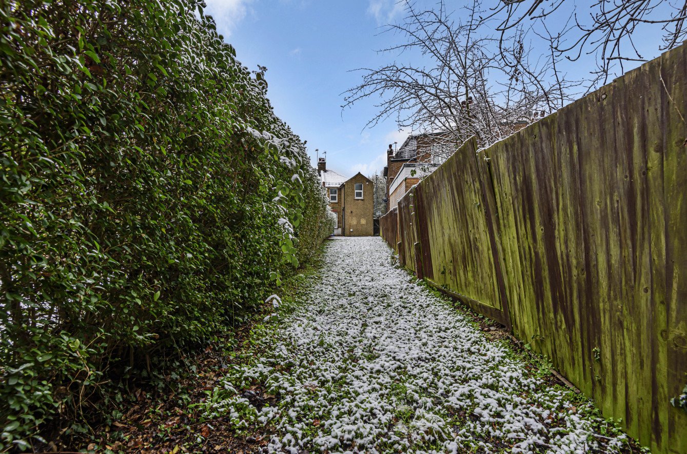 2 bedroom House for sale in Pinner Green, Pinner, Middlesex, HA5