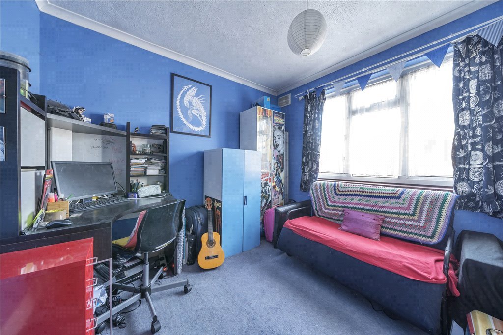 2 bedroom House for sale in Ashburton Road, Ruislip, Middlesex, HA4
