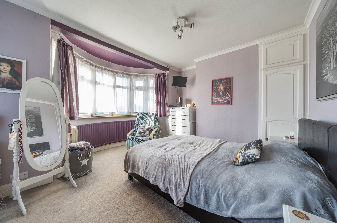 2 bedroom House for sale in Ashburton Road, Ruislip, Middlesex, HA4