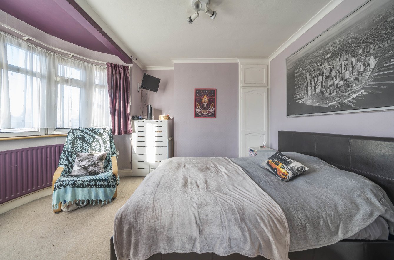 2 bedroom House for sale in Ashburton Road, Ruislip, Middlesex, HA4