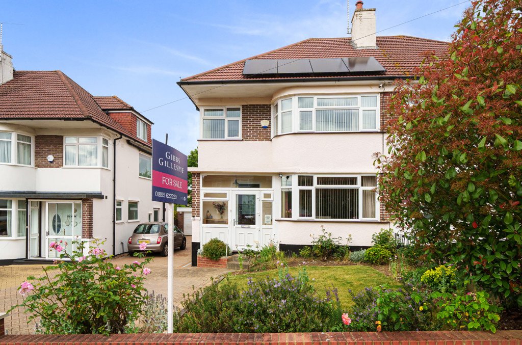 3 bedroom House for sale in Highgrove Way, Ruislip, Middlesex, HA4
