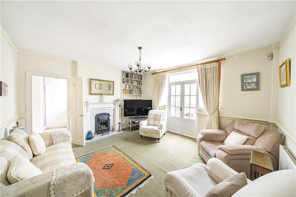 4 bedroom House for sale in Hillcroft Avenue, Pinner, Middlesex, HA5