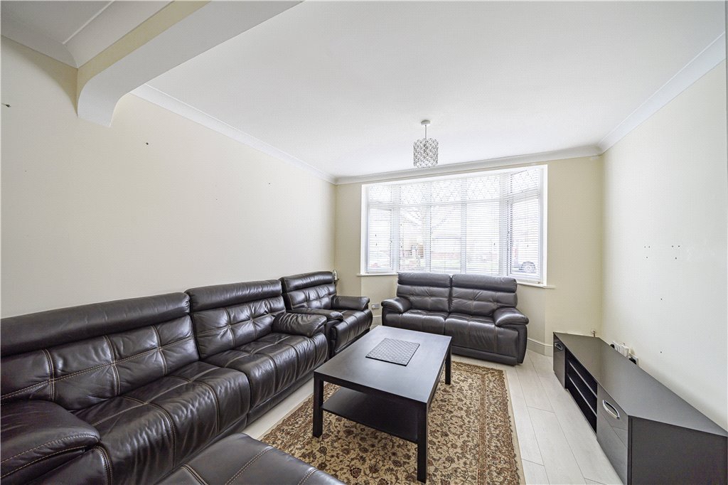 4 bedroom House for sale in Dorchester Waye, Hayes, Middlesex, UB4