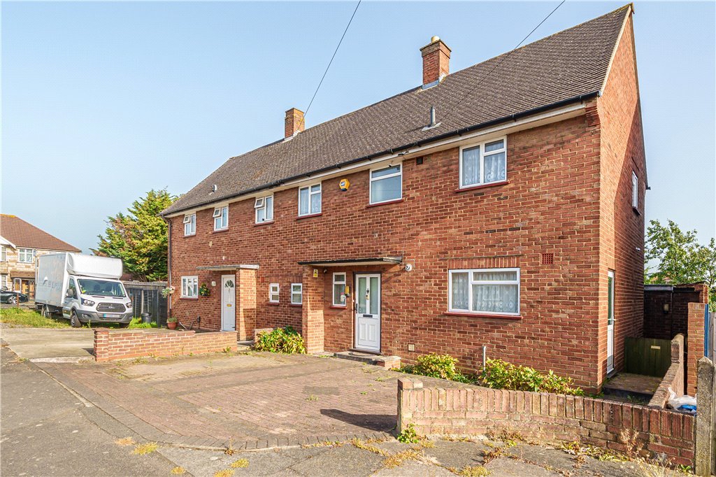 3 bedroom House for sale in Wingfield Way, Ruislip, Middlesex, HA4