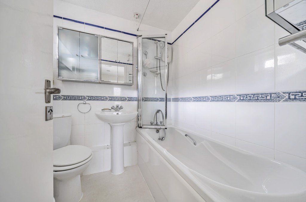 3 bedroom House for sale in Way, Rickmansworth, Hertfordshire