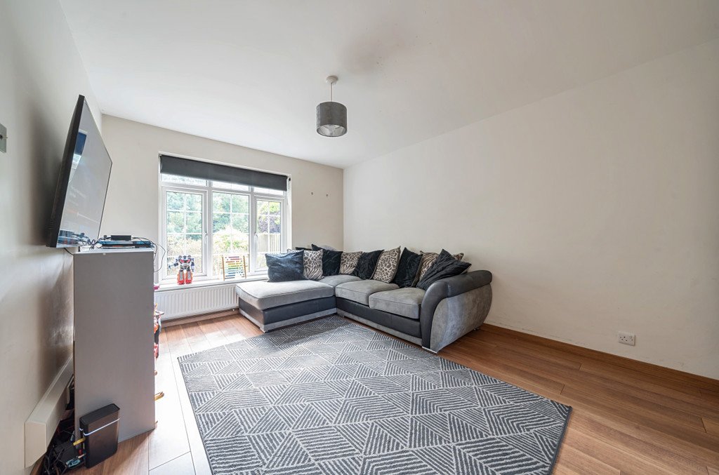 2 bedroom House for sale in Wallington Close, Ruislip, HA4 Gibbs