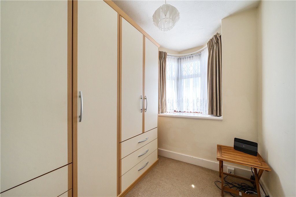 3 bedroom House for sale in Lyndhurst Avenue, Pinner, Middlesex, HA5