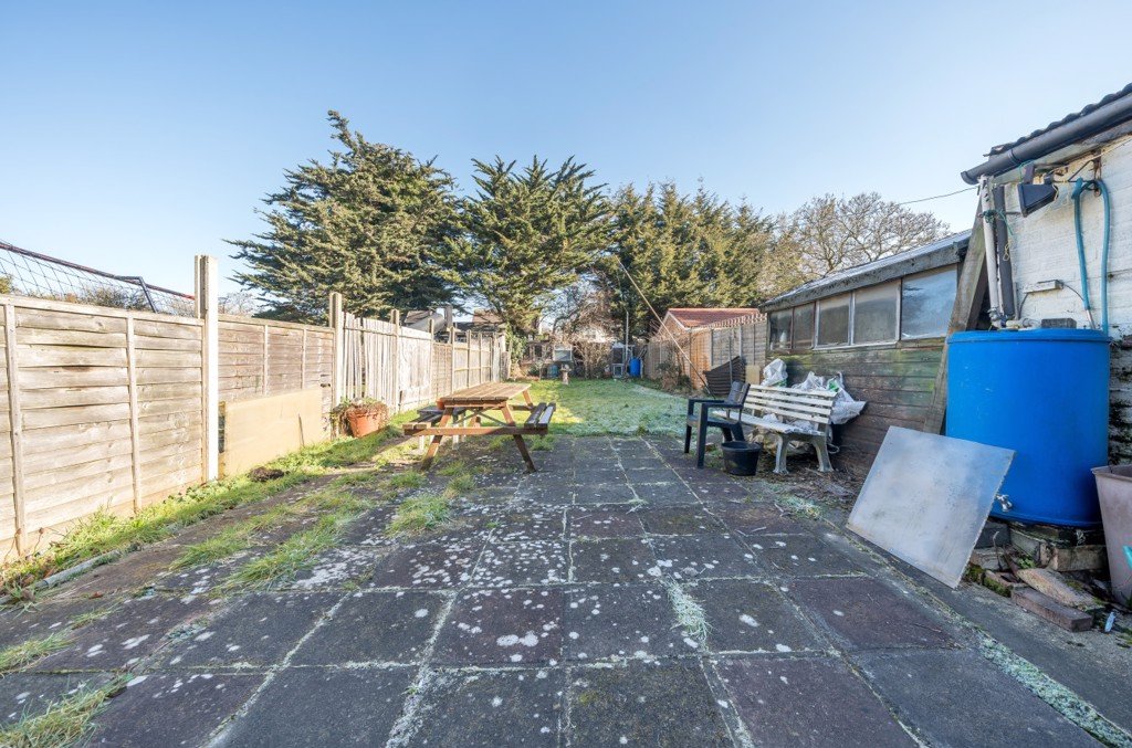 3 bedroom House for sale in Wingfield Way, Ruislip, Middlesex, HA4