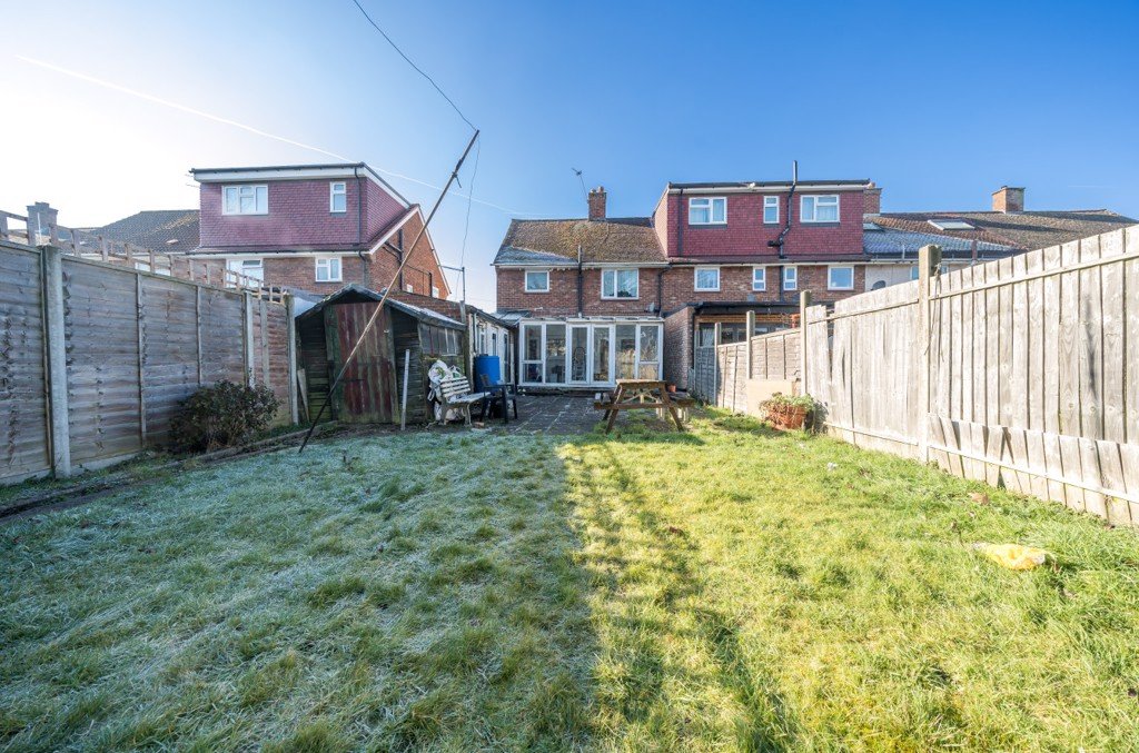 3 bedroom House for sale in Wingfield Way, Ruislip, Middlesex, HA4