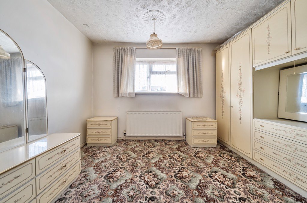 3 bedroom House for sale in Wingfield Way, Ruislip, Middlesex, HA4