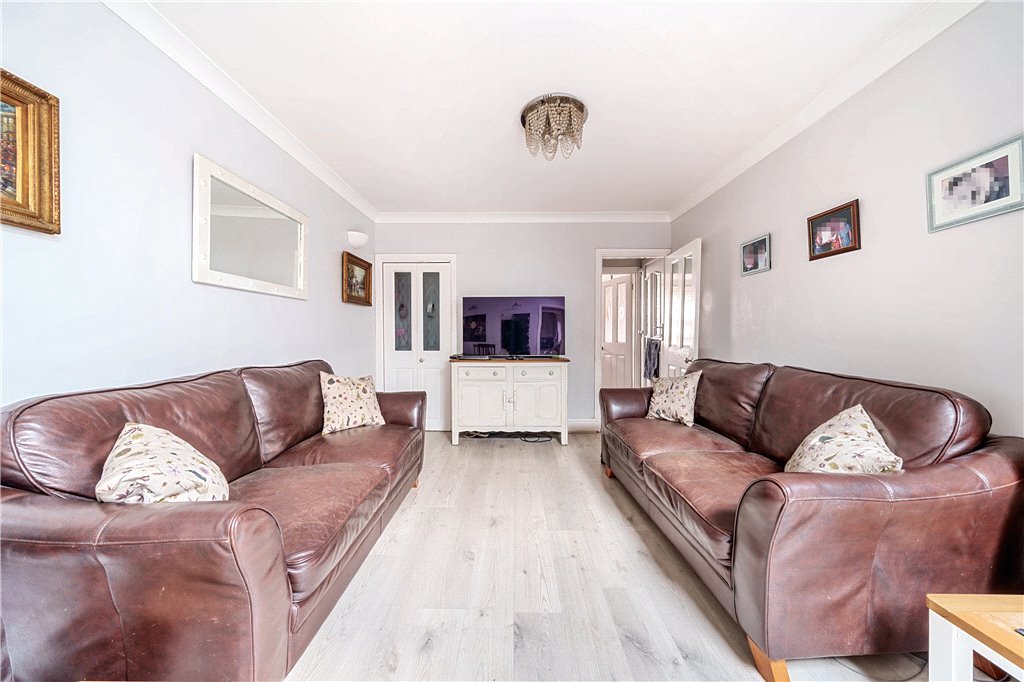2 bedroom House for sale in Newdigate Road, Harefield, Uxbridge